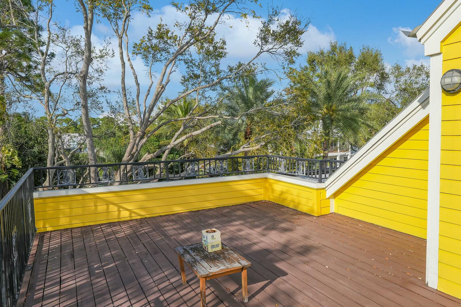 9283 Southeast Cove Point Street Jupiter, FL 33469 - Photo 12 of 39 Sundeck