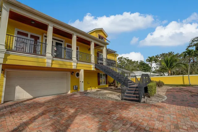 $2,600,000 | 9283 Southeast Cove Point Street, Jupiter, FL 33469