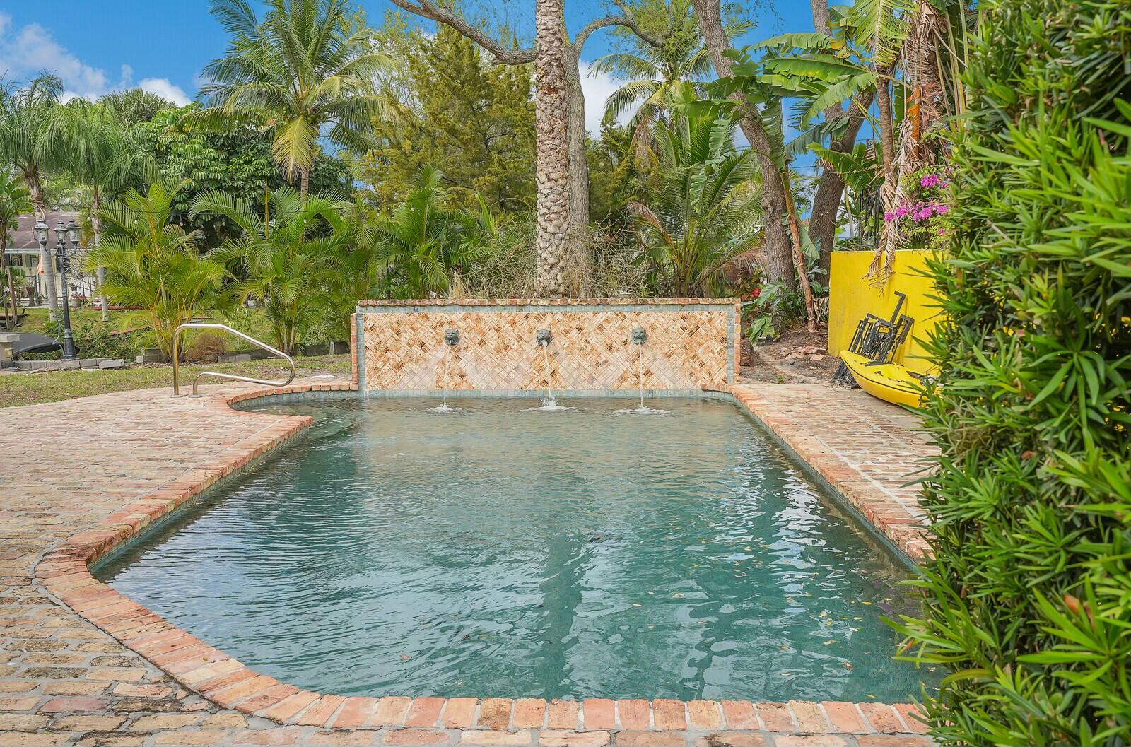 9283 Southeast Cove Point Street Jupiter, FL 33469 - Photo 24 of 39 Pool