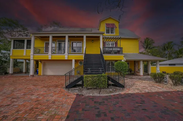 $2,600,000 | 9283 Southeast Cove Point Street, Jupiter, FL 33469