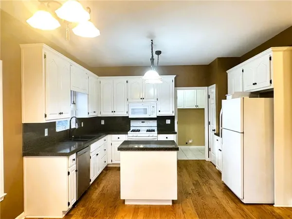 $3,000 | 2550 Wellsley Lane, Cumming, GA 30041