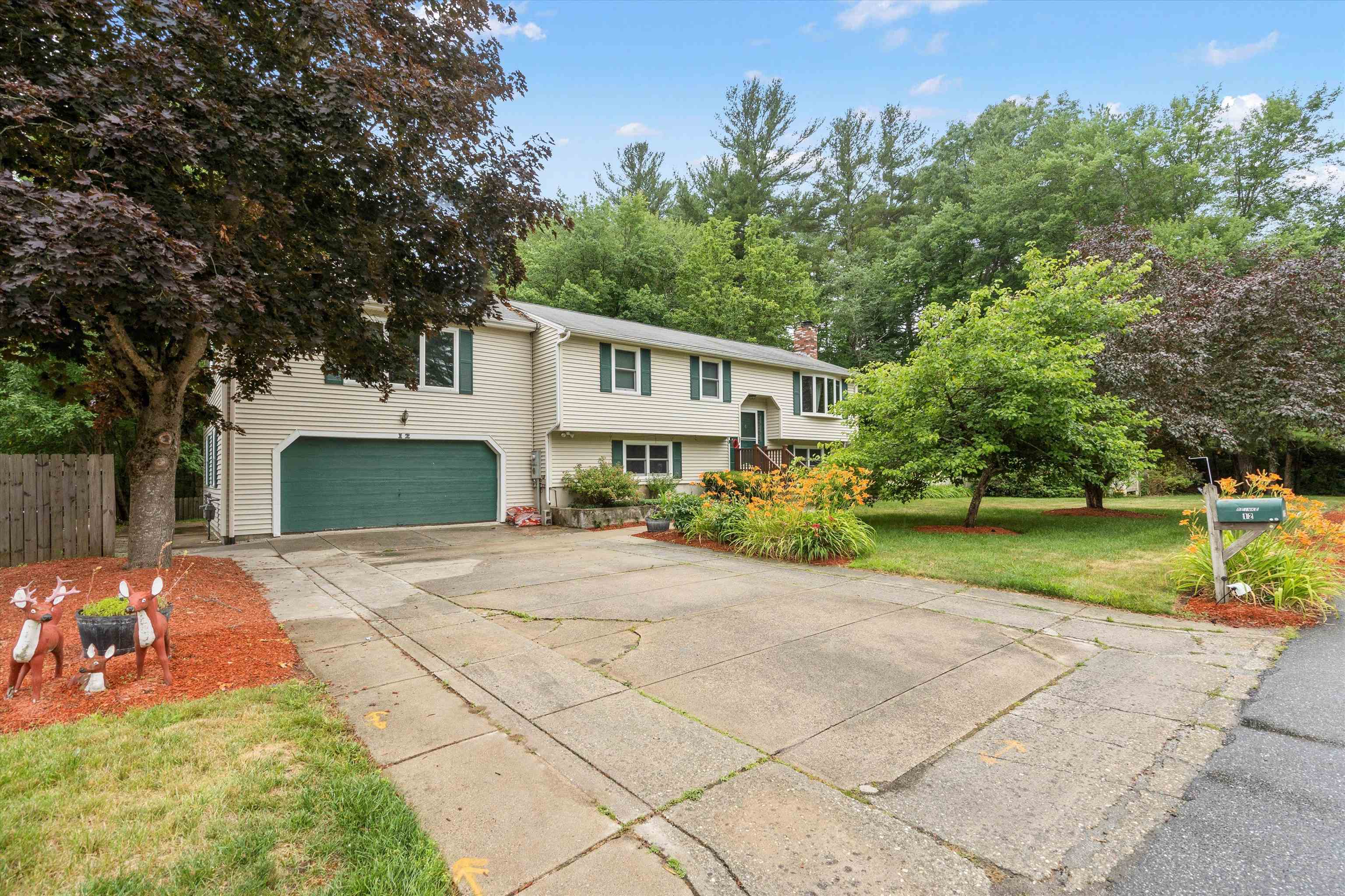 12 Christina Road Merrimack, NH 03054 - Photo 1 of 30