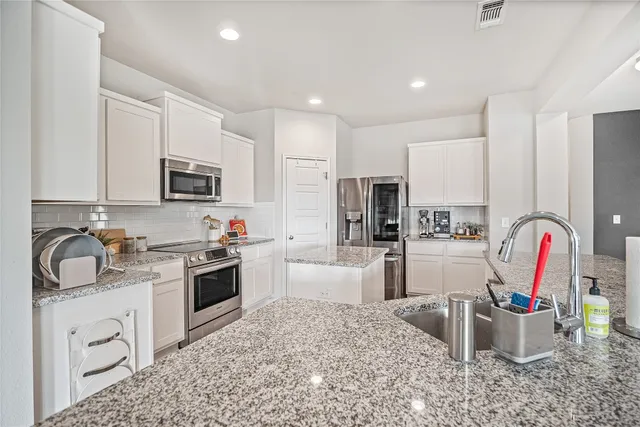 $2,200 | 9905 Comely Bend, Manor, TX 78653