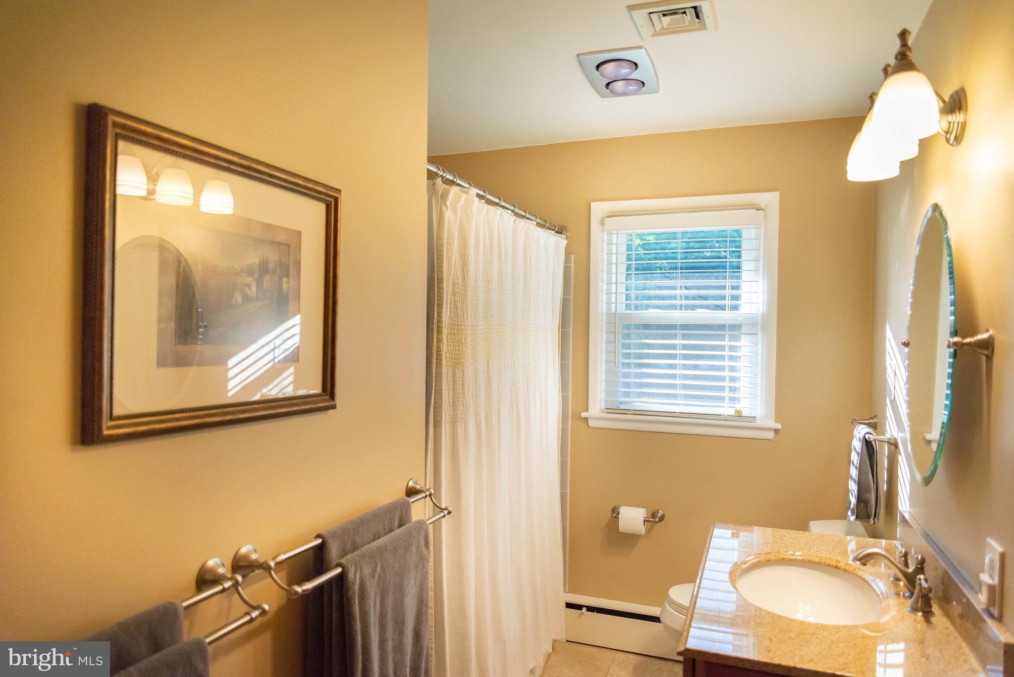 717 Clearmount Road York, PA 17403 - Photo 15 of 35 Hall Full Bath