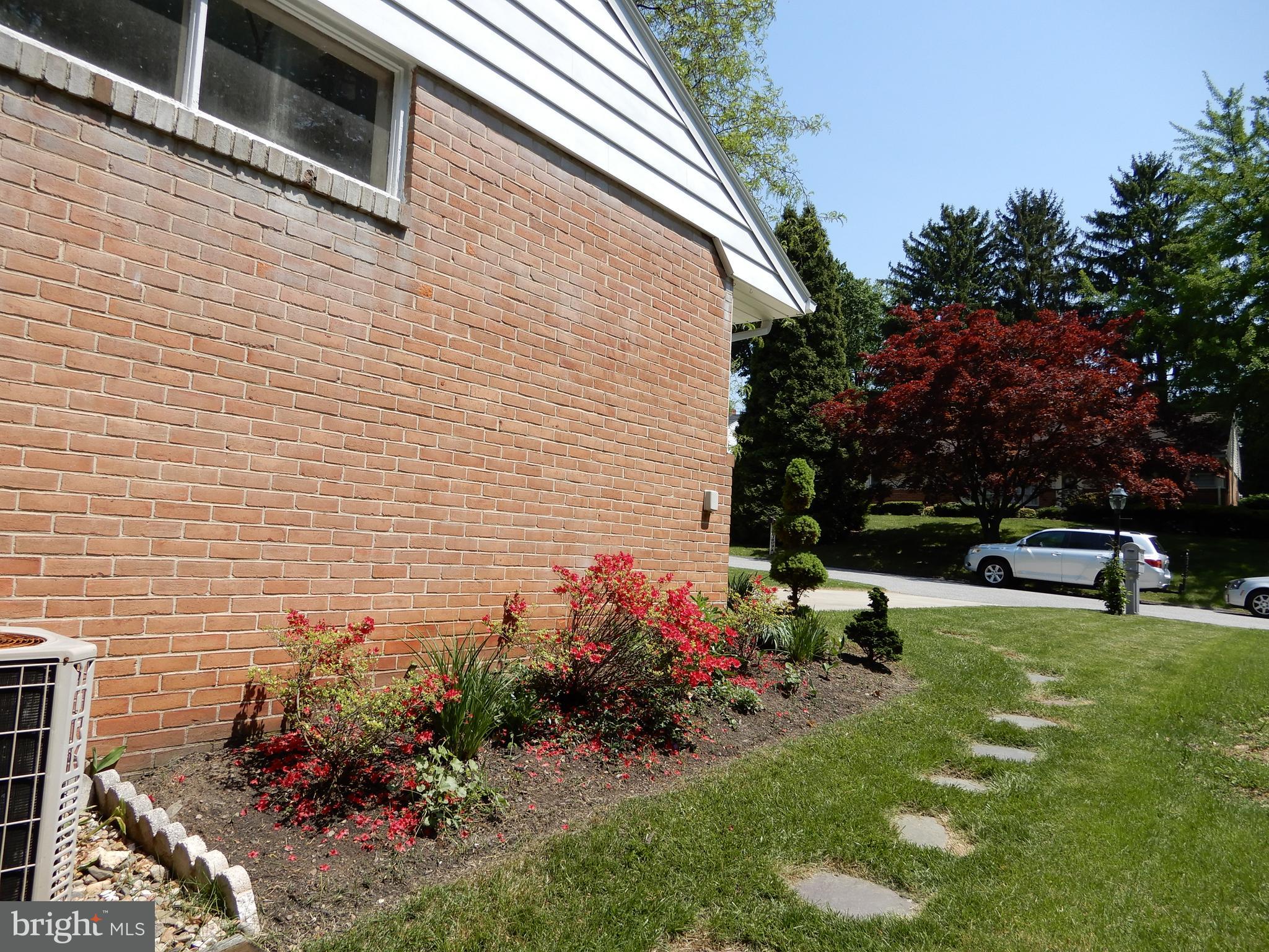 717 Clearmount Road York, PA 17403 - Photo 28 of 35 Side Yard