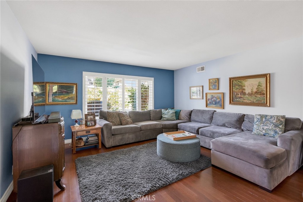5305 Bardwell Avenue Riverside, CA 92506 - Photo 12 of 41
