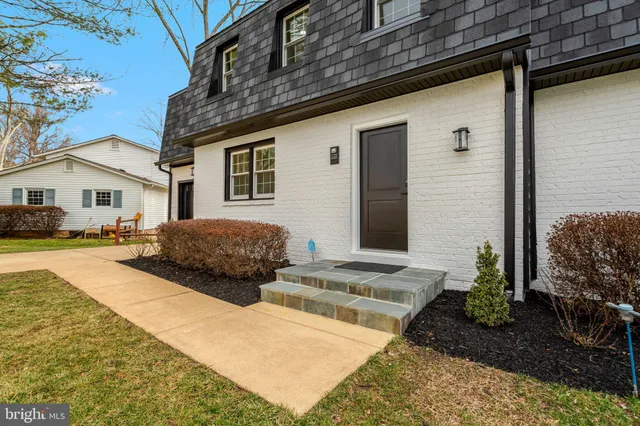 $1,498,000 | 5203 Mornington Court, Fairfax, VA 22032