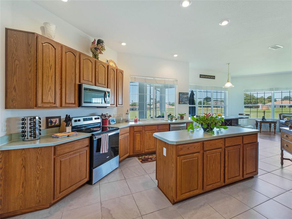 11702 Southeast 173rd Ln Road Summerfield, FL 34491 - Photo 15 of 34