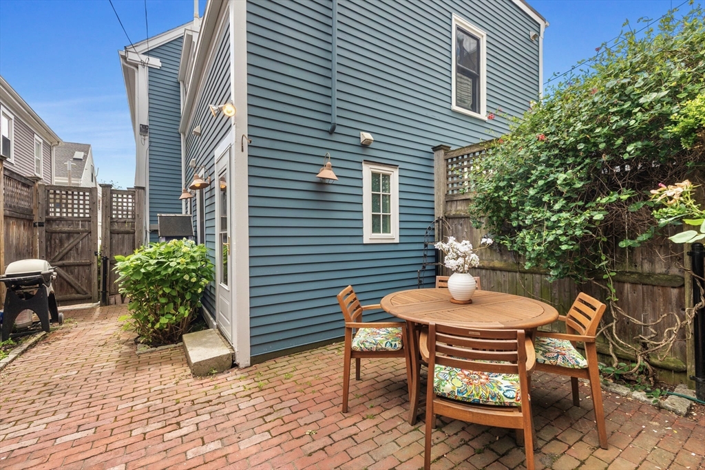 64 Pearl Street Boston, MA 02129 - Photo 27 of 29