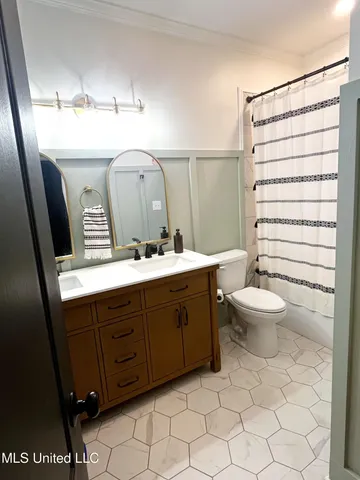 $367,000 | 300 Northwest Lakeside Lane, Brookhaven, MS 39601