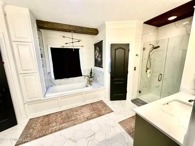 $367,000 | 300 Northwest Lakeside Lane, Brookhaven, MS 39601