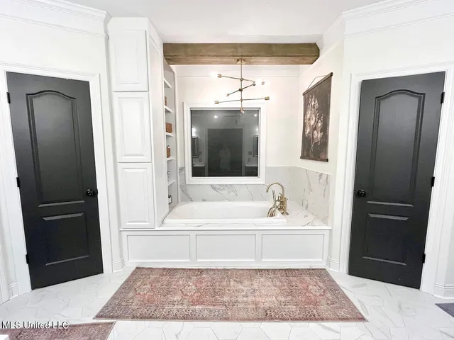 $367,000 | 300 Northwest Lakeside Lane, Brookhaven, MS 39601