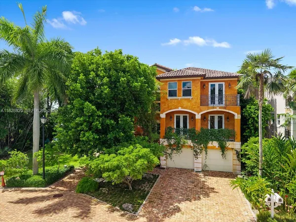 $3,499,000 | 5843 Paradise Point Drive, Palmetto Bay, FL 33157