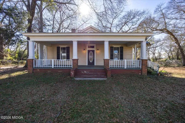 $239,000 | 285 East Main Street, Forsyth, GA 31029