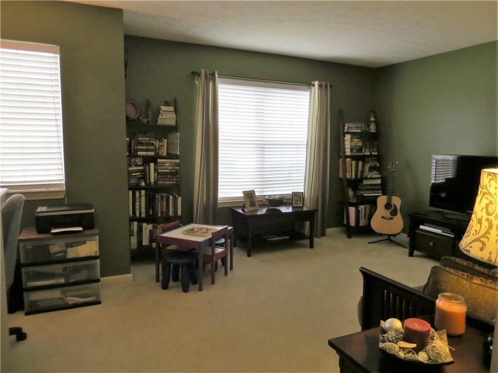 1075 Pine Ridge Way Brownsburg, IN 46112 - Photo 7 of 24