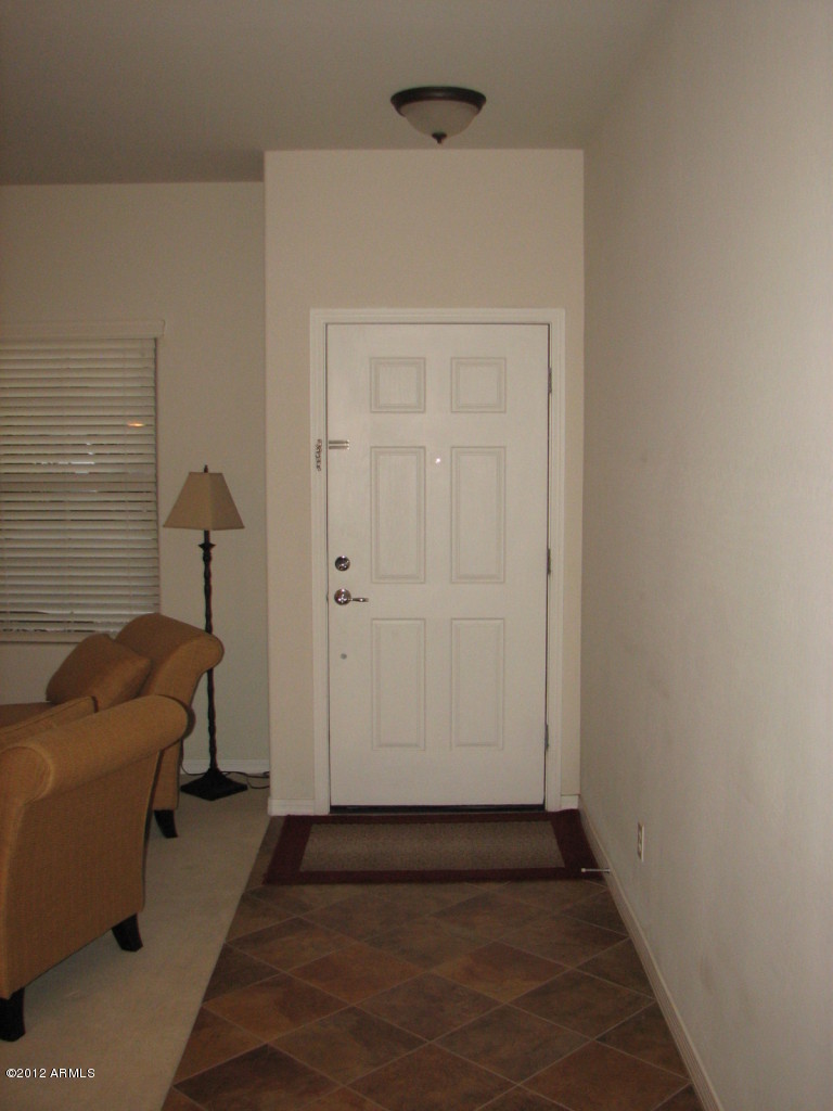 2018 West Davis Road Phoenix, AZ 85023 - Photo 4 of 19 4 Entry