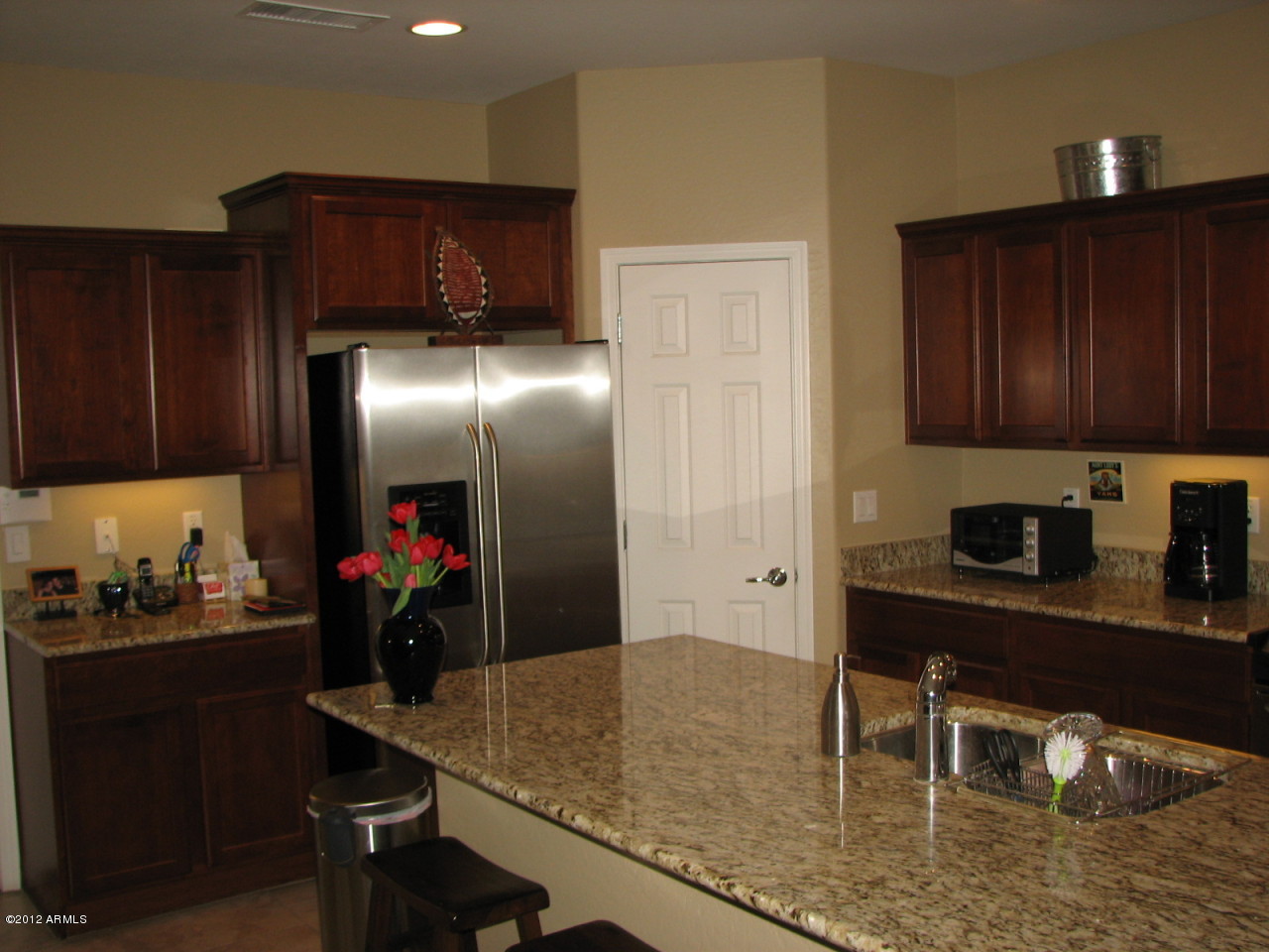 2018 West Davis Road Phoenix, AZ 85023 - Photo 9 of 19 9 Kitchen