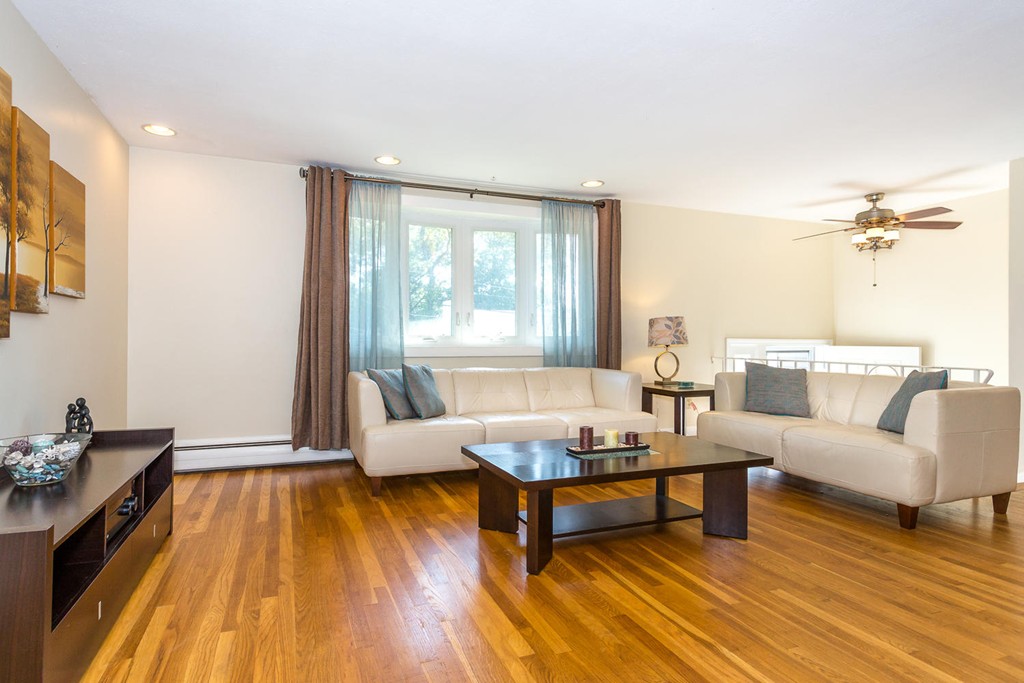 11 Jeanne Road Randolph, MA 02368 - Photo 3 of 19 Gallery Image 3