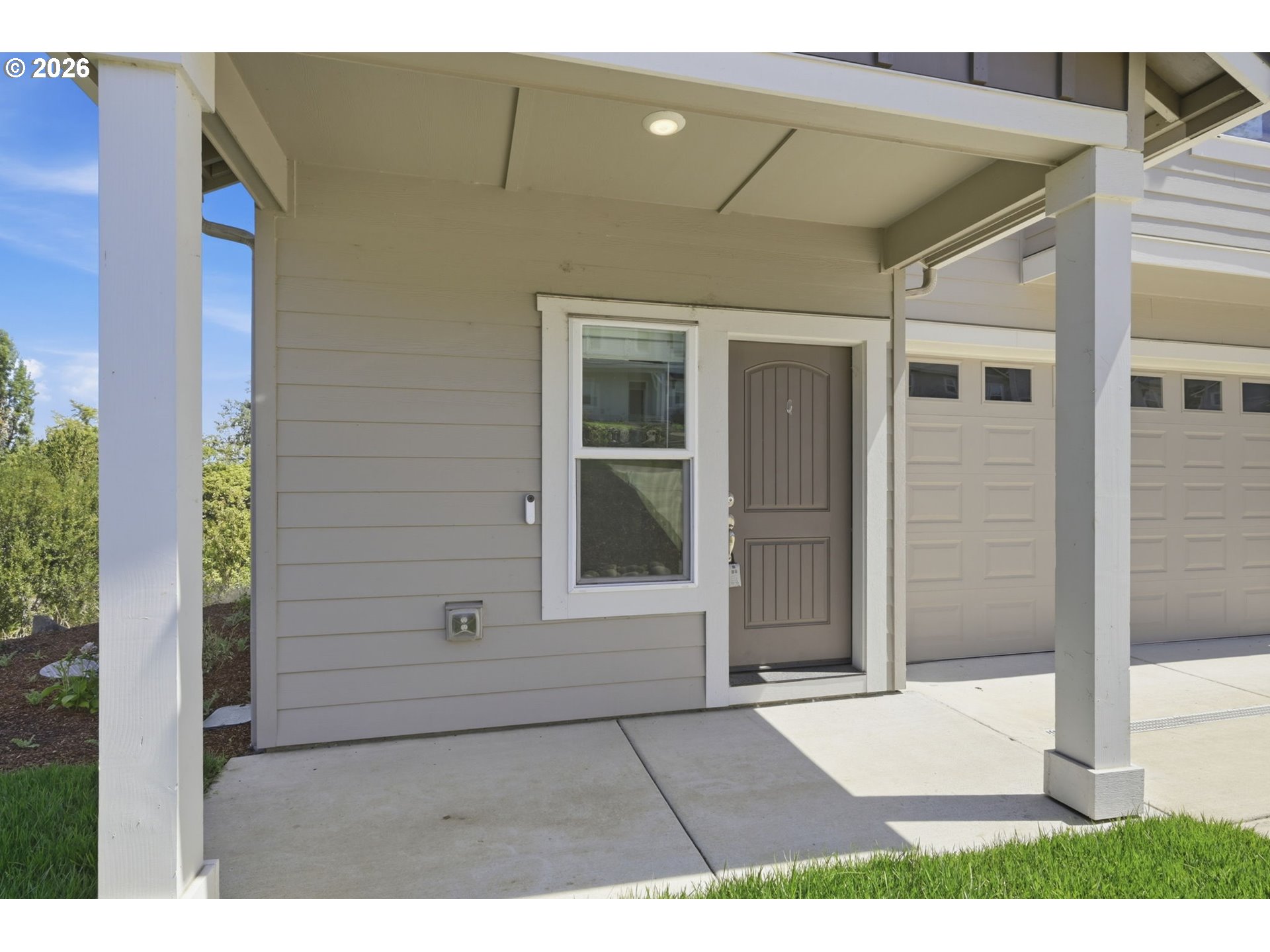 3704 Rockcress Road Eugene, OR 97403 - Photo 4 of 45 Porch