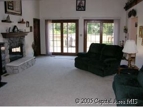 10485 Bell Fountain Road Dawson, IL 62520 - Photo 3 of 9 Gallery Image 3