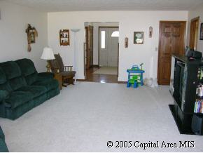 10485 Bell Fountain Road Dawson, IL 62520 - Photo 4 of 9 Gallery Image 4