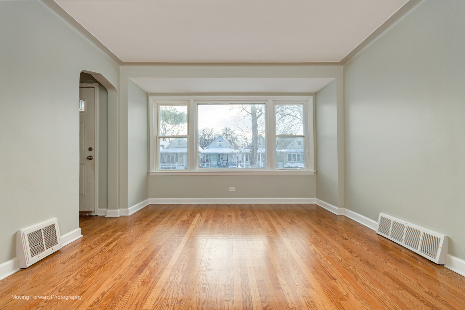 8367 South Baltimore Avenue Chicago, IL 60617 - Photo 2 of 32