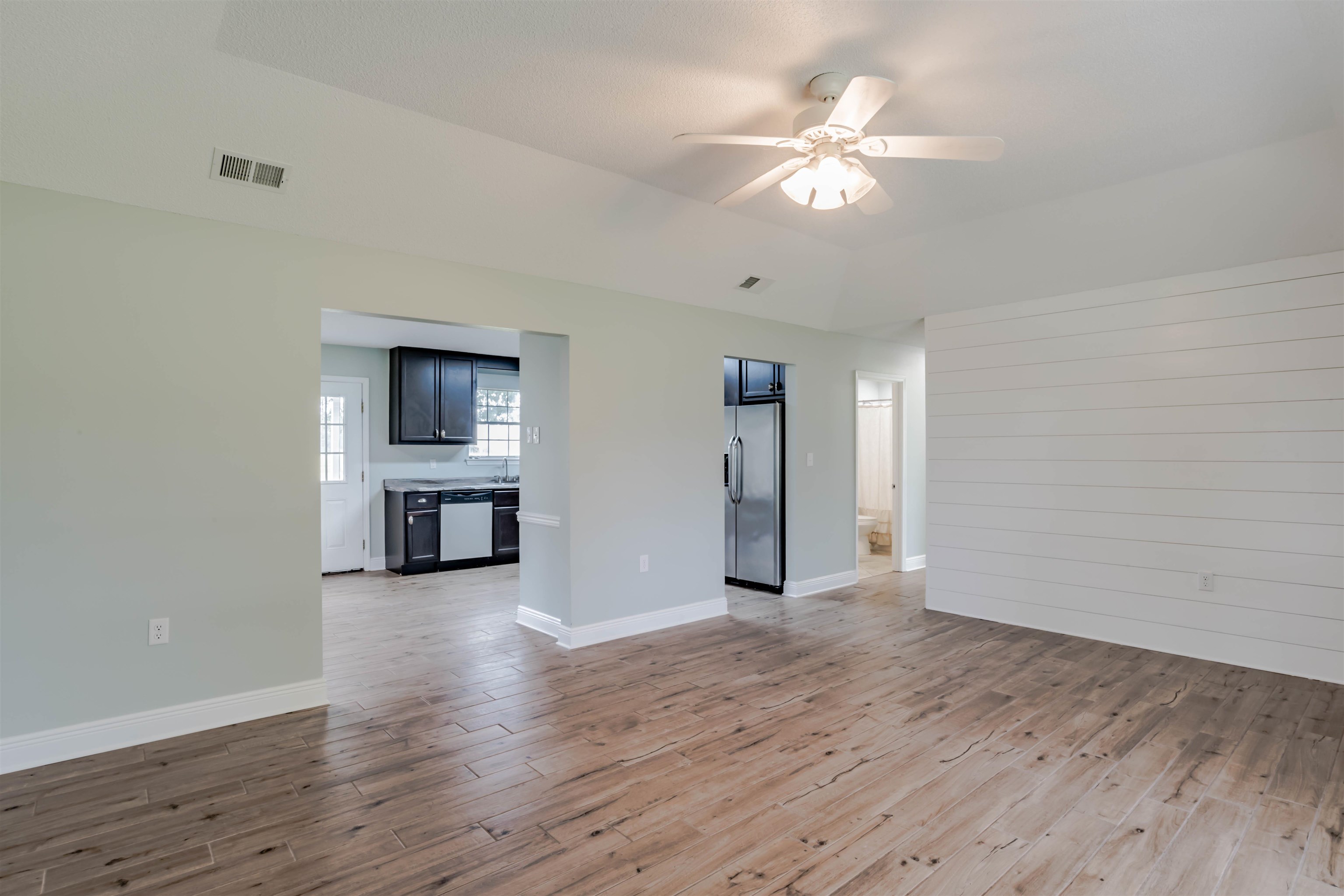 26640 Frank Road Elberta, AL 36530 - Photo 10 of 29 Living Room