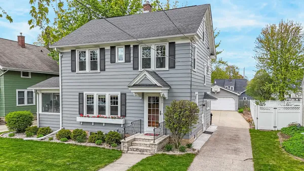 $325,000 | 708 East Circle Street, Appleton, WI 54911