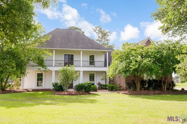 $698,000 | 36490 Highway 16, Denham Springs, LA 70706