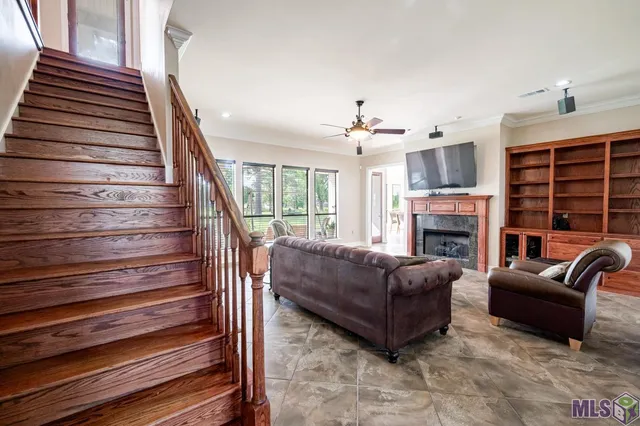 $698,000 | 36490 Highway 16, Denham Springs, LA 70706