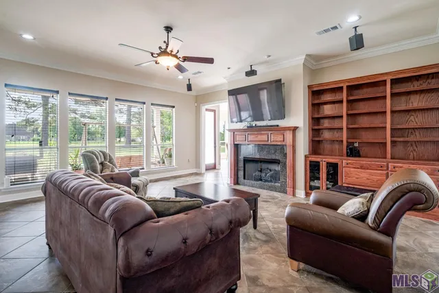 $720,000 | 36490 Highway 16, Denham Springs, LA 70706