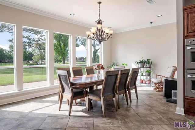 $720,000 | 36490 Highway 16, Denham Springs, LA 70706