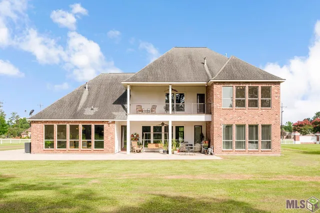 $698,000 | 36490 Highway 16, Denham Springs, LA 70706