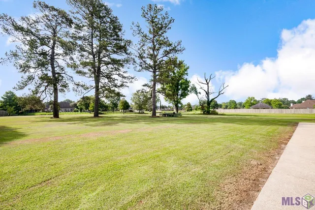 $698,000 | 36490 Highway 16, Denham Springs, LA 70706