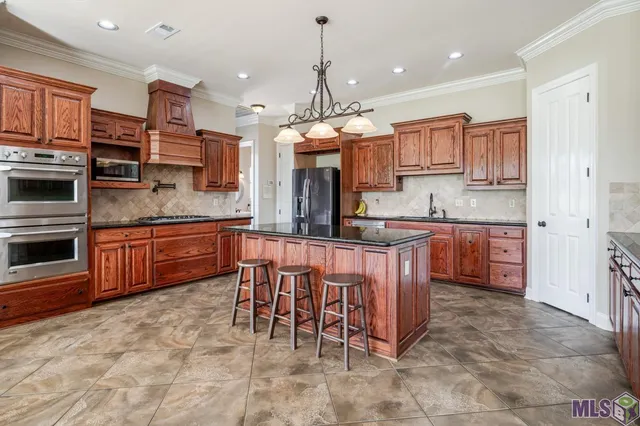 $698,000 | 36490 Highway 16, Denham Springs, LA 70706