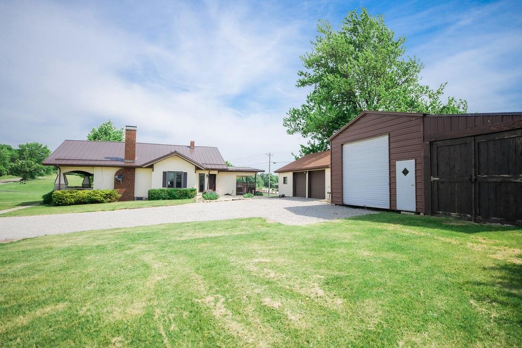 8398 West State Road Ellettsville, IN 47429 - Photo 5 of 36