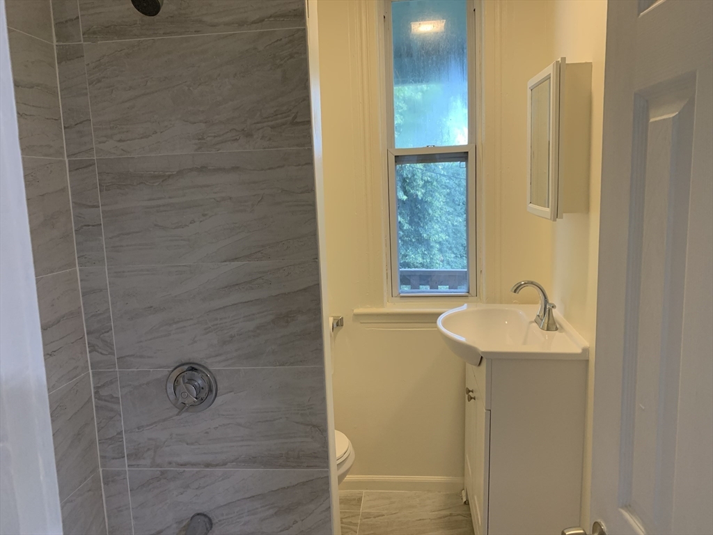 4 South Ward Street Worcester, MA 01610 - Photo 15 of 24