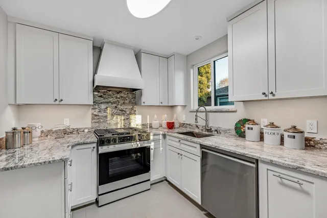 $1,298,000 | 330 Cuardo Avenue, Millbrae, CA 94030