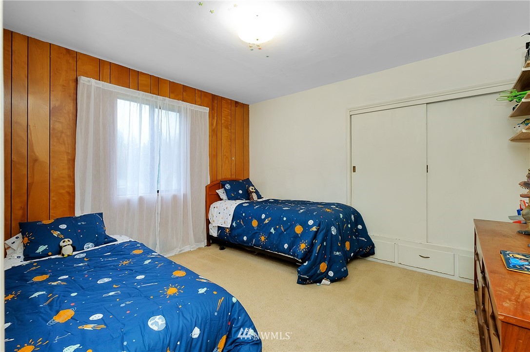 3530 Pine Road Bremerton, WA 98310 - Photo 18 of 34 a bedroom with a bed and window