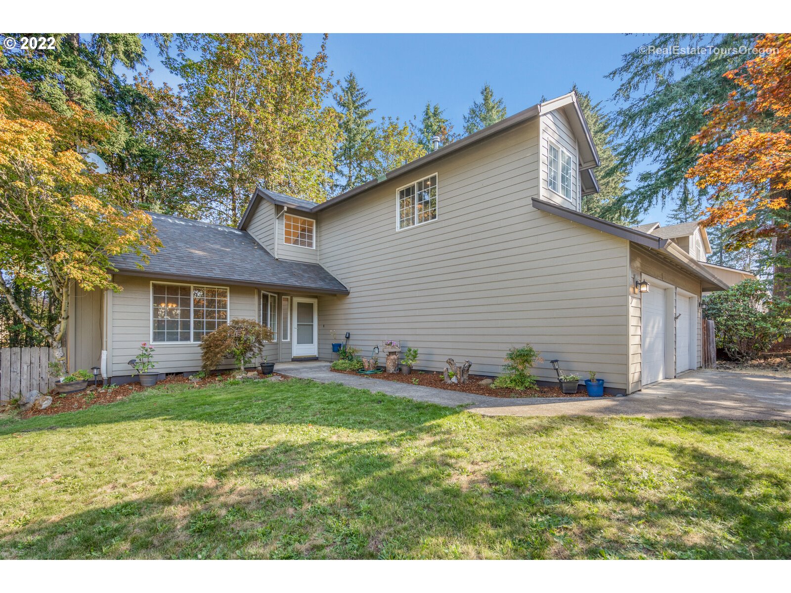 36525 Yocum Loop Sandy, OR 97055 - Photo 2 of 32 Gallery Image 2