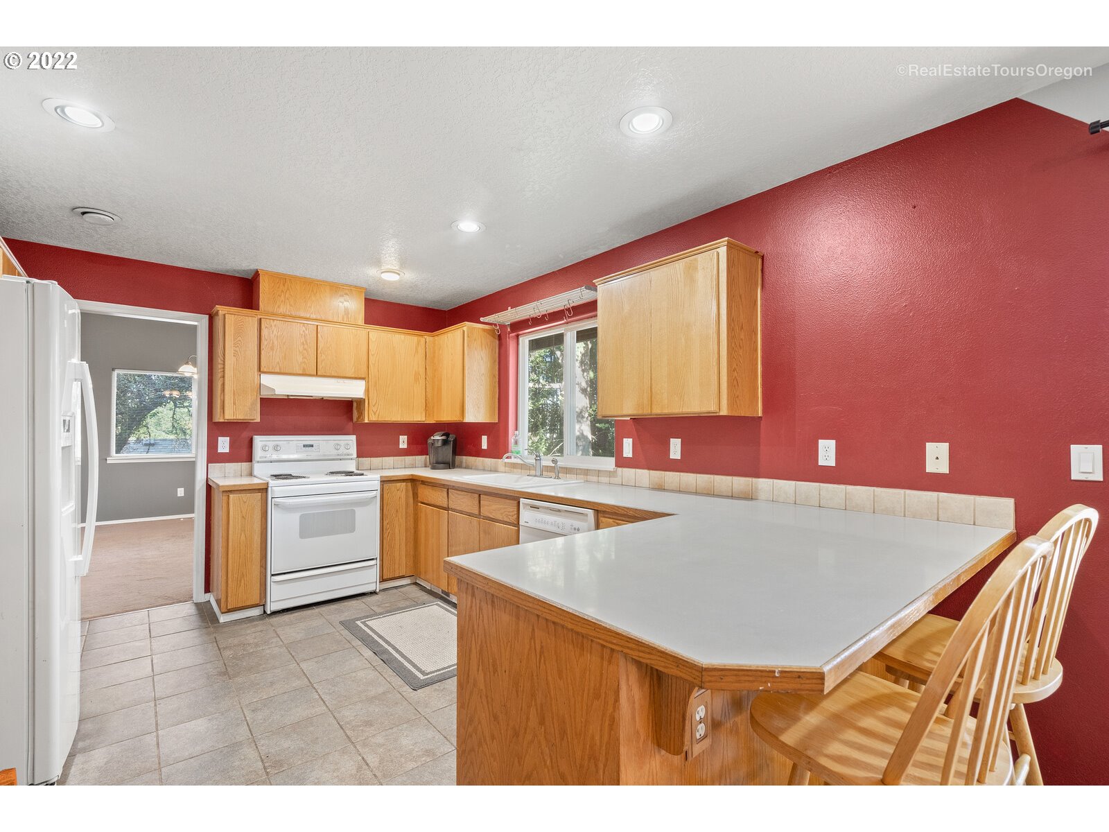 36525 Yocum Loop Sandy, OR 97055 - Photo 7 of 32 Gallery Image 7