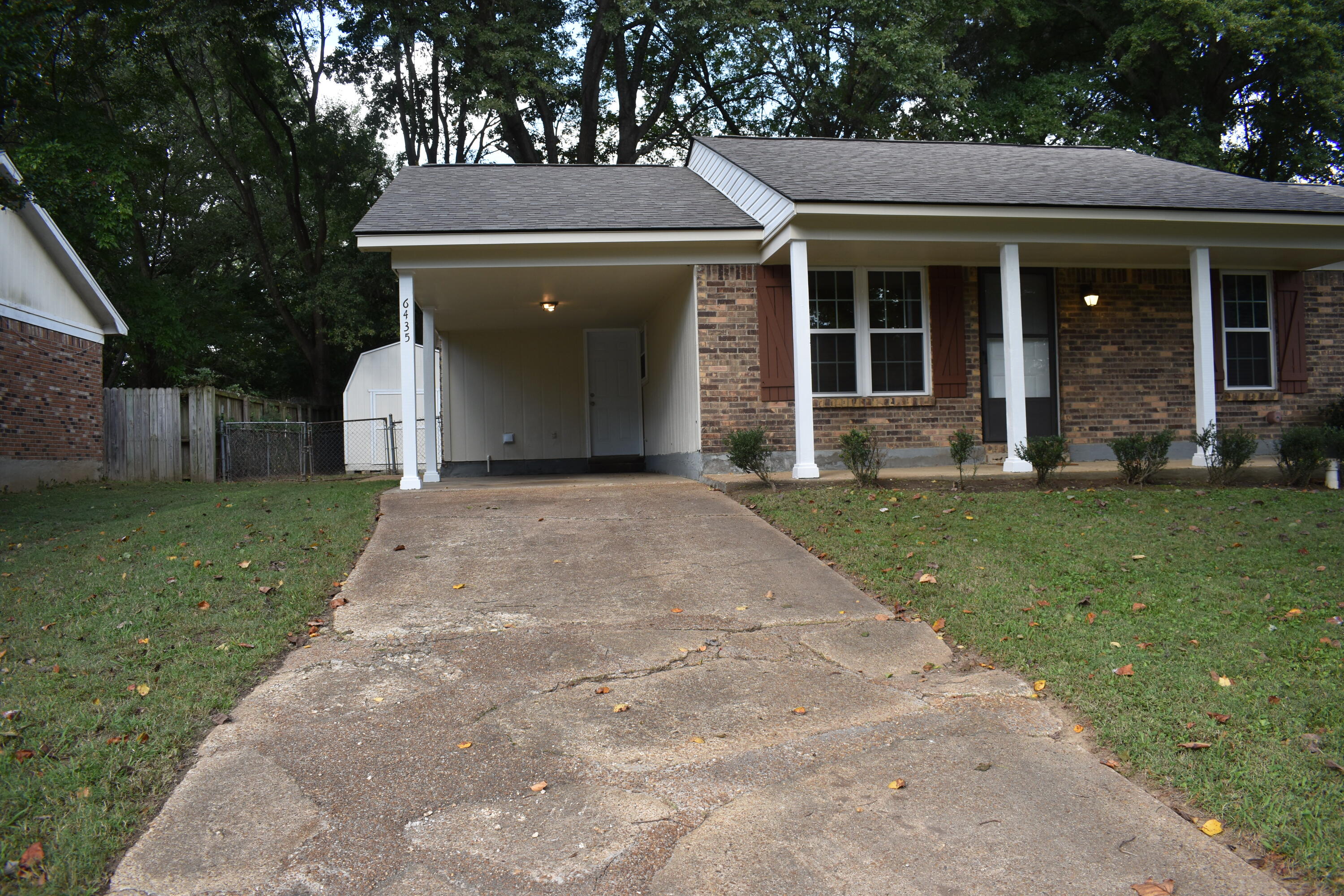 6435 Forestgate Road Horn Lake, MS 38637 - Photo 3 of 29 DSC_0006