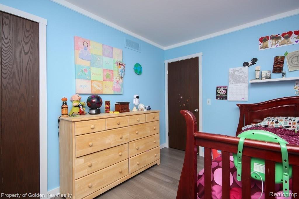 18634 Gill Road Livonia, MI 48152 - Photo 23 of 43 IMG_1452 (Custom).jpg