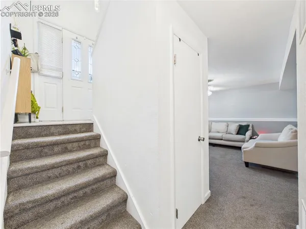 a view of entryway and hall