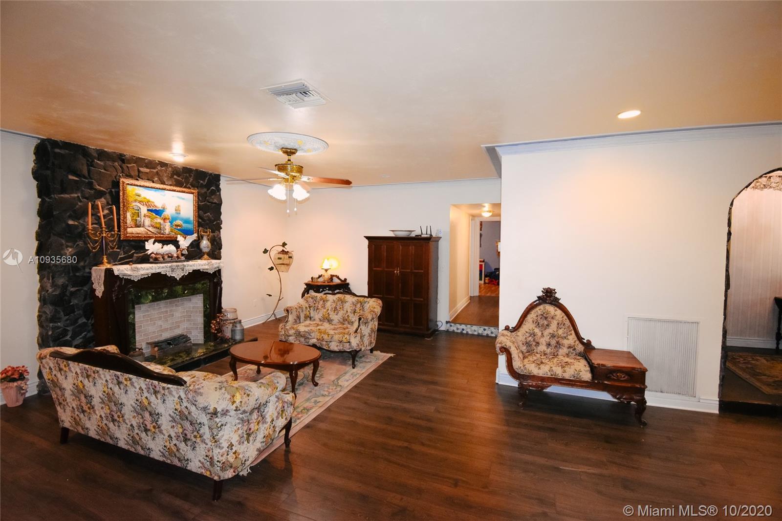 7121 Southwest 173rd Way Southwest Ranches, FL 33331 - Photo 7 of 22