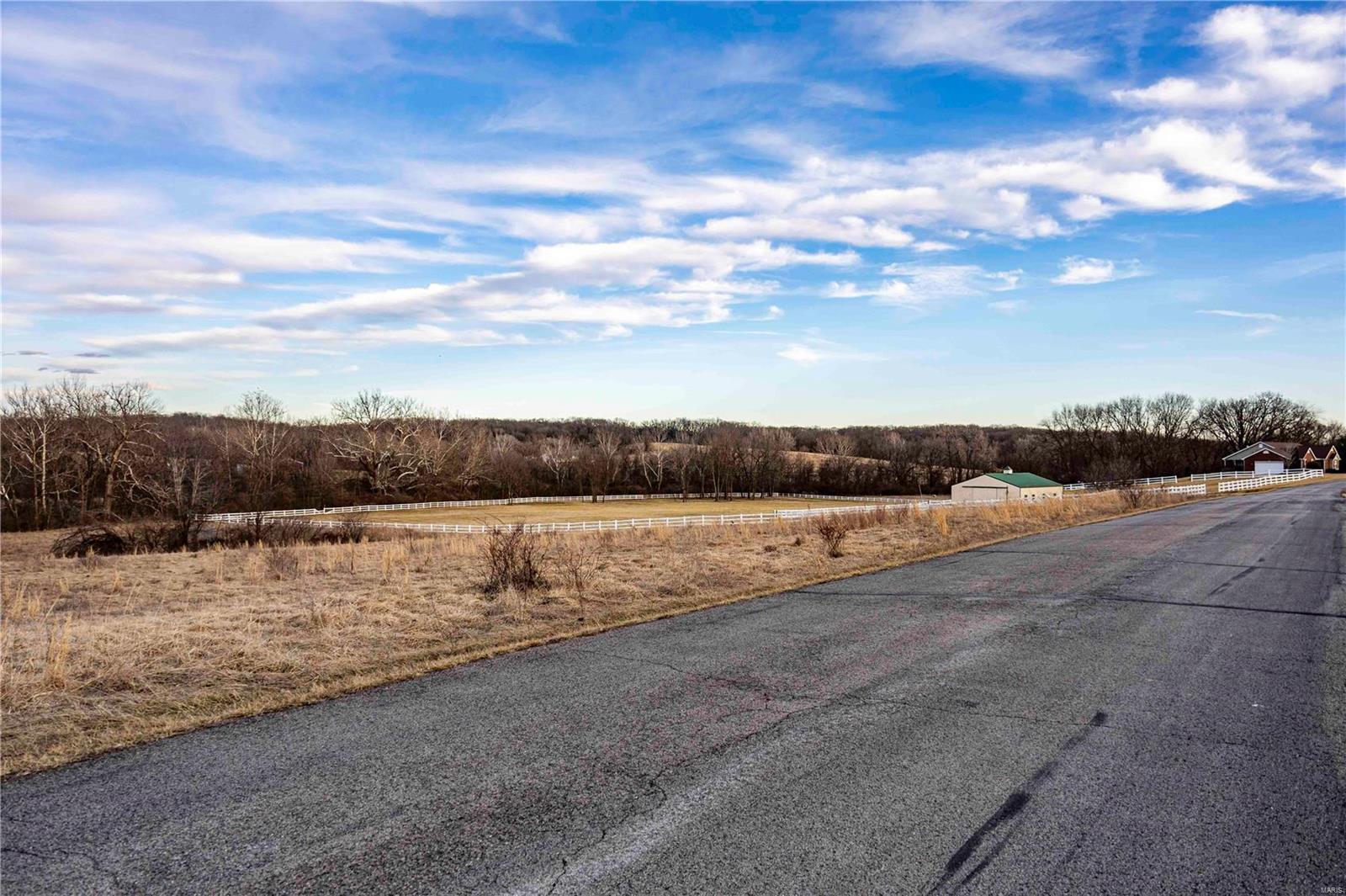 60 Spring House Lane Troy, MO 63379 - Photo 2 of 45