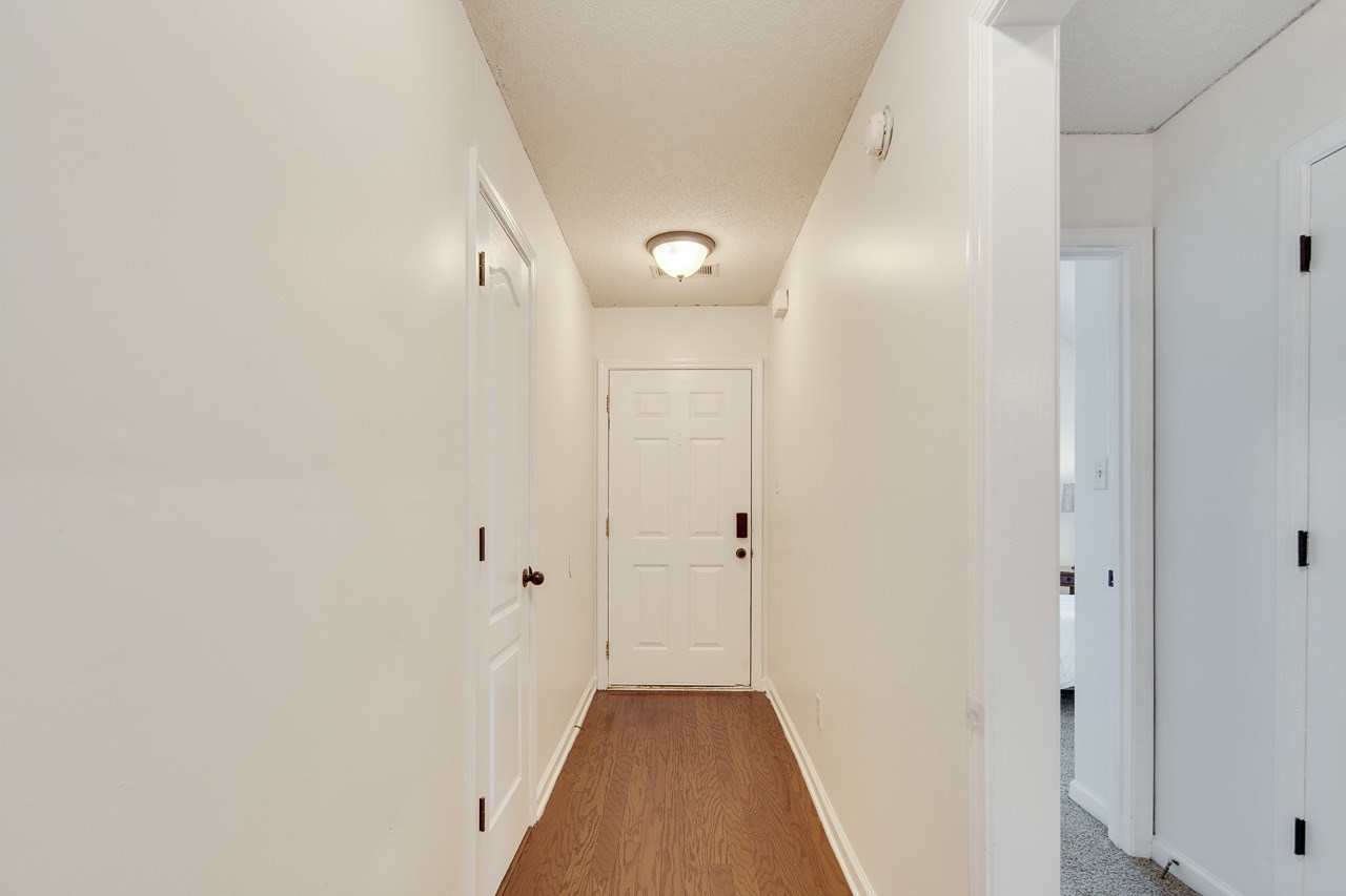1075 Cross Meadow Road Cordova, TN 38018 - Photo 4 of 25 Gallery Image 4