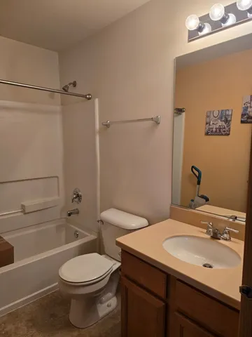 $2,450 | 549 South Jade Lane, Unit 549, Round Lake, IL 60073