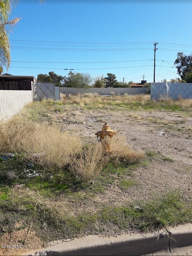 215 North Hawes Road, Unit 1 Mesa, AZ 85207 - Photo 1 of 5 Hawes-1