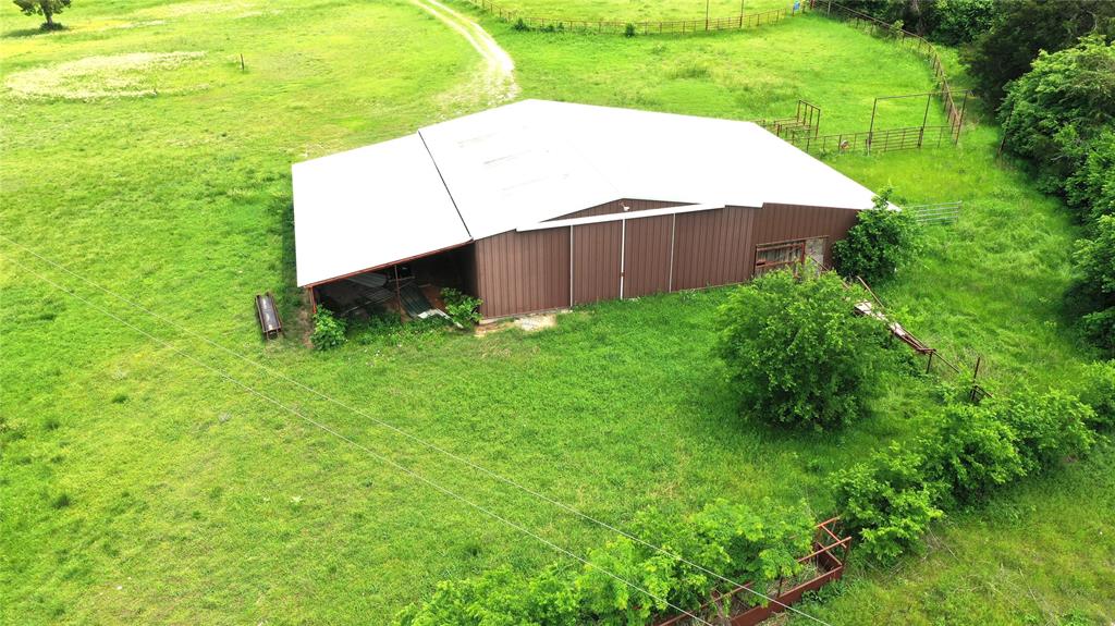 1601 County Road 3106 Bonham, TX 75418 - Photo 19 of 34